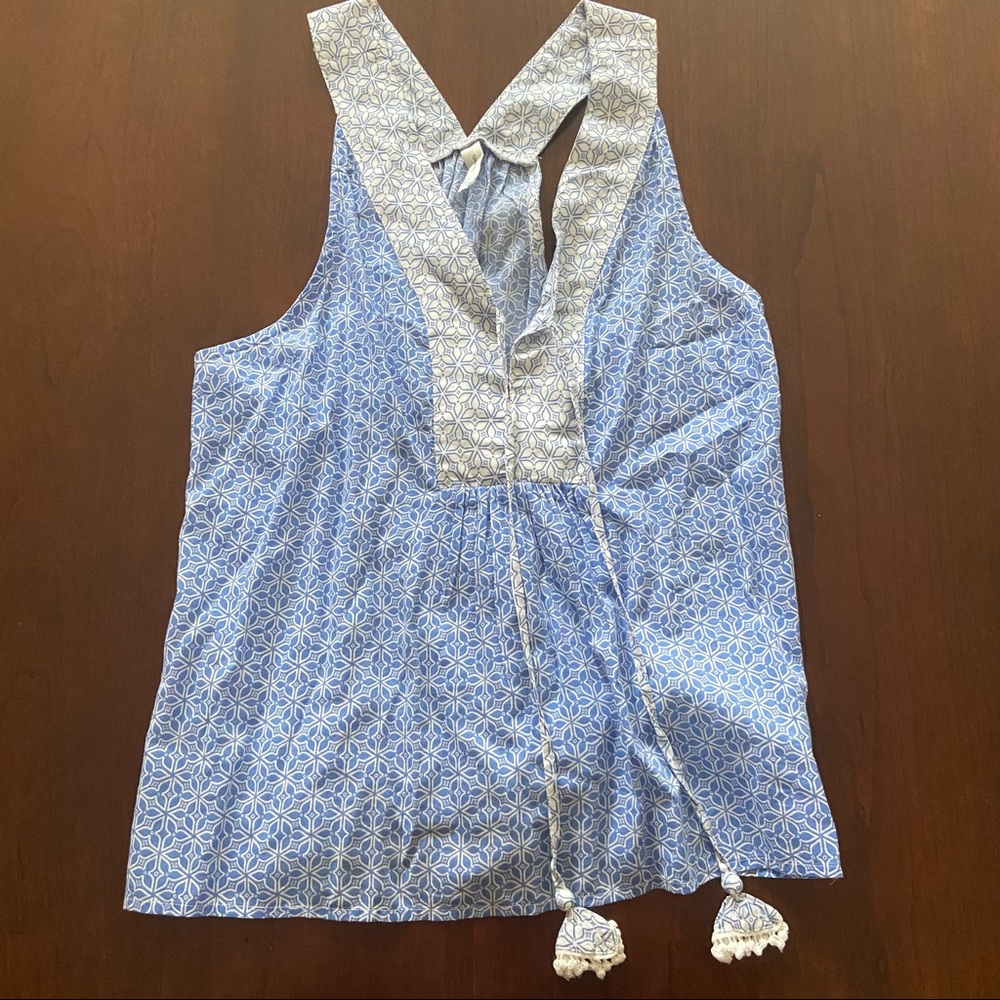 Gap Body Blue and White Patterned Top